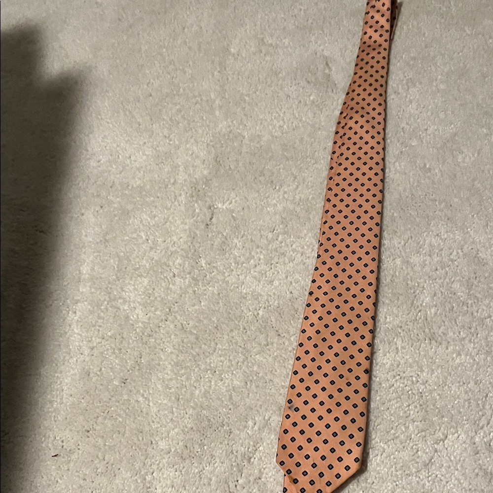 Elegant Orange Patterned Tie